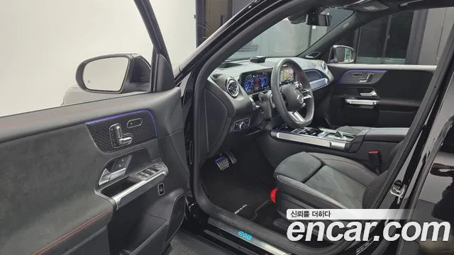 Mercedes-Benz EQB — фото 10