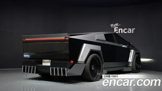 Tesla Cybertruck — фото 2