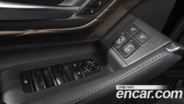 Toyota Alphard — фото 27