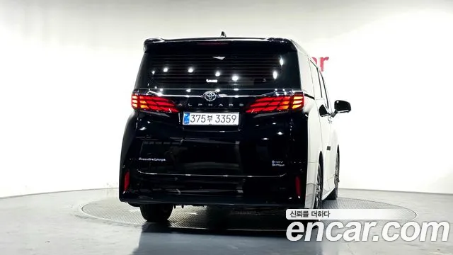 Toyota Alphard — фото 4