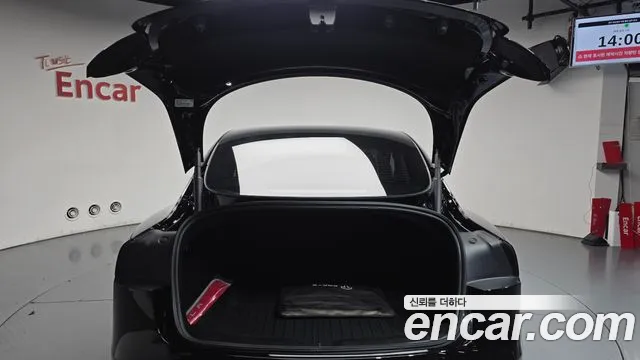 Tesla Model 3 — фото 19