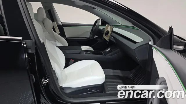 Tesla Model 3 — фото 10