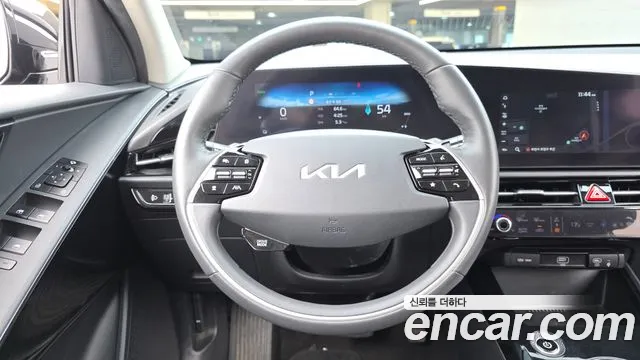 Kia Niro — фото 13