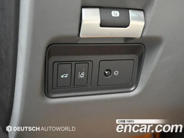 Jaguar E-PACE — фото 17