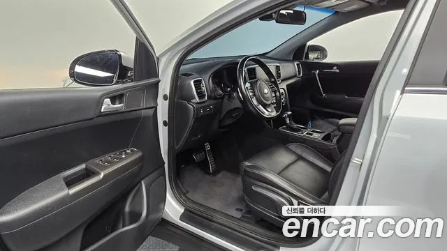 Kia Sportage — фото 10
