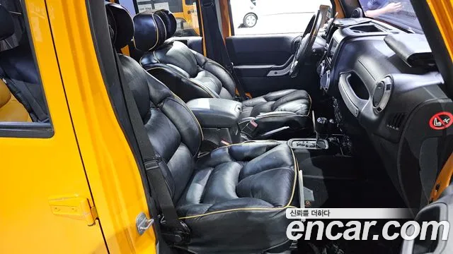 Jeep Wrangler — фото 25