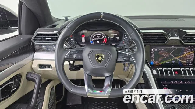 Lamborghini Urus — фото 12