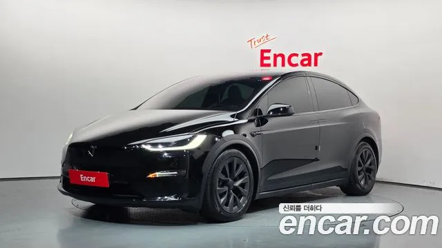 Tesla Model X — фото 1