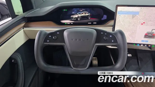 Tesla Model X — фото 14
