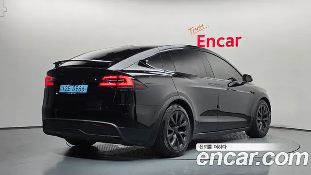 Tesla Model X — фото 2