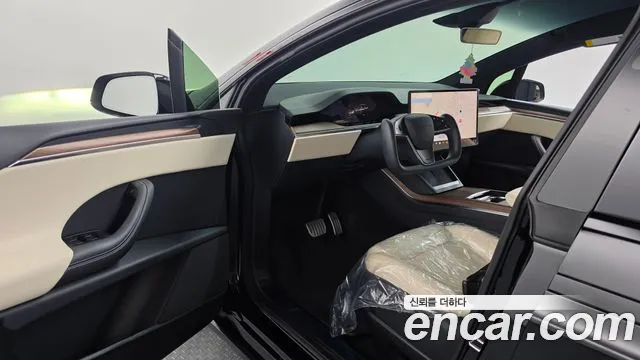 Tesla Model X — фото 10