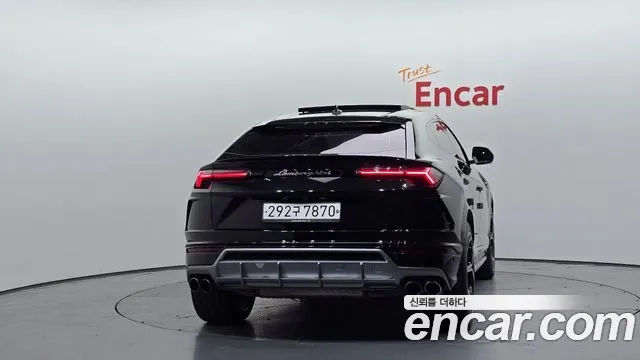 Lamborghini Urus — фото 3