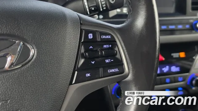 Hyundai Avante — фото 12