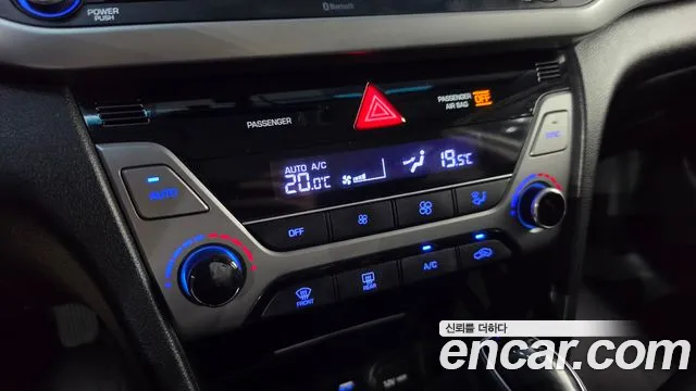 Hyundai Avante — фото 16
