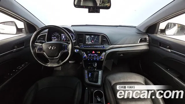 Hyundai Avante — фото 6