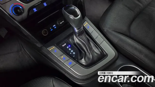 Hyundai Avante — фото 8