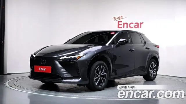 Lexus RZ