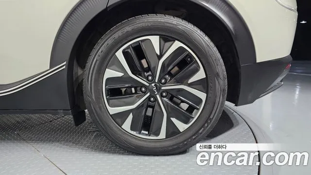 Kia EV6 — фото 21