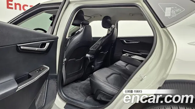 Kia EV6 — фото 26