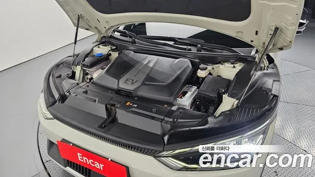 Kia EV6 — фото 6
