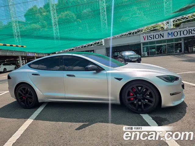 Tesla Model S — фото 3