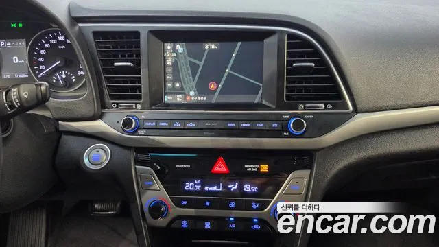 Hyundai Avante — фото 13