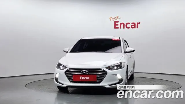 Hyundai Avante — фото 2