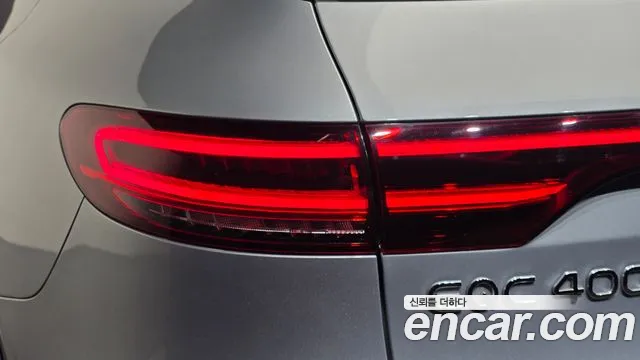 Mercedes-Benz EQC — фото 24