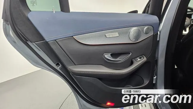 Mercedes-Benz EQC — фото 26