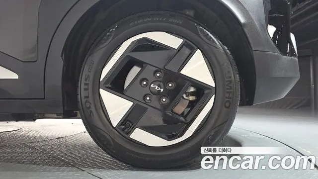 Kia EV3 — фото 21