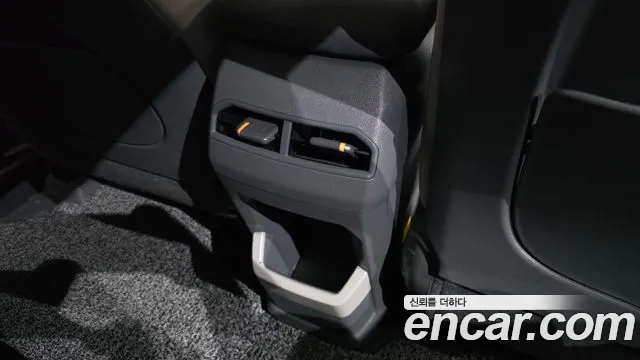 Kia EV3 — фото 35