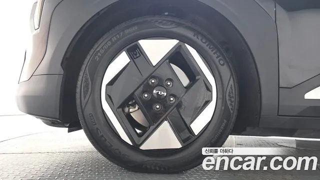 Kia EV3 — фото 4