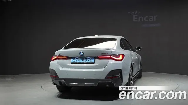 BMW i4 — фото 4