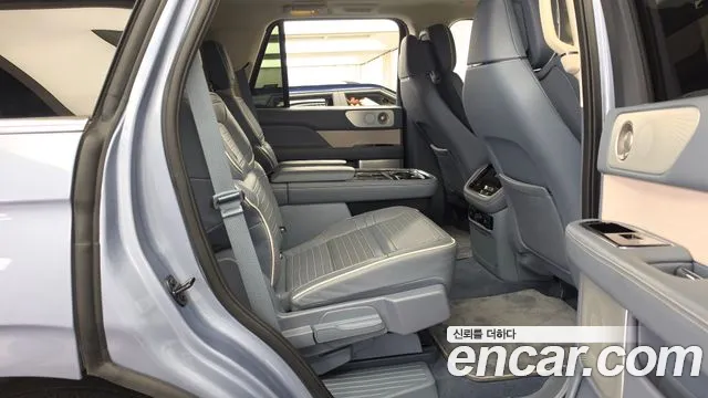 Lincoln Navigator — фото 12
