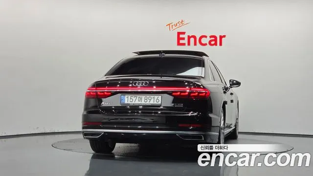 Audi A8 — фото 4