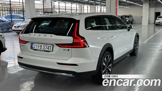 Volvo V60 — фото 2
