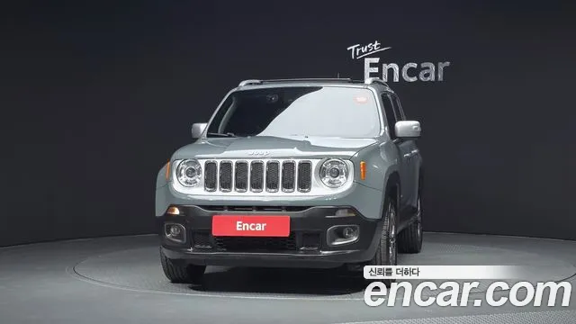 Jeep Renegade — фото 3