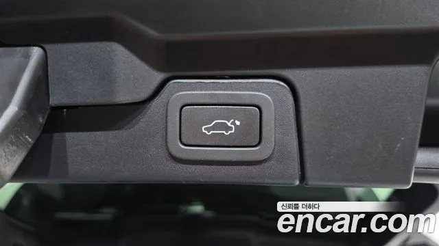 Land Rover Range Rover Evoque — фото 18