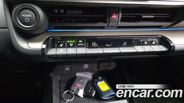 Toyota Prius — фото 17