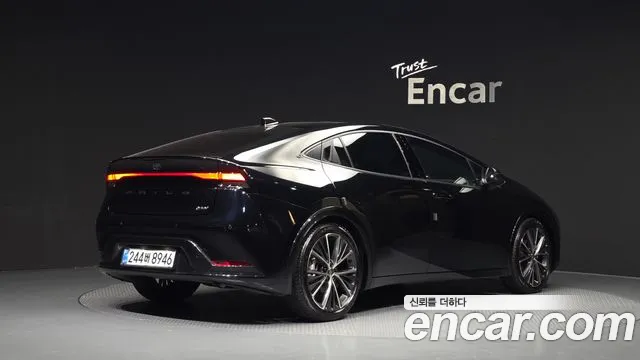 Toyota Prius — фото 2