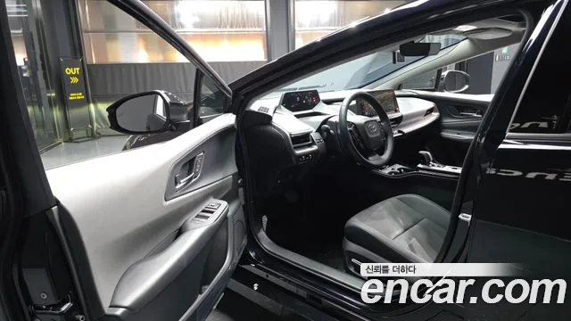 Toyota Prius — фото 10