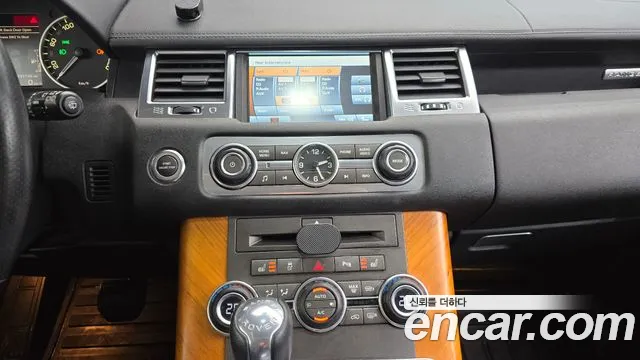 Land Rover Range Rover Sport — фото 11