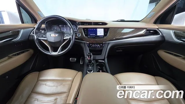 Cadillac XT6 — фото 7