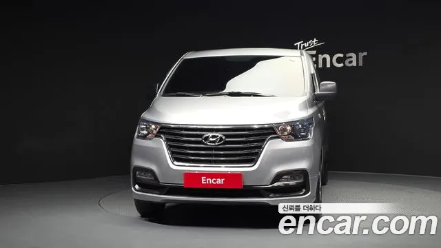 Hyundai Starex — фото 3