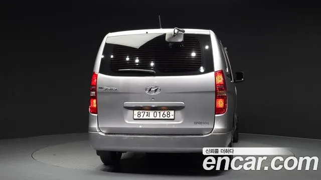Hyundai Starex — фото 4