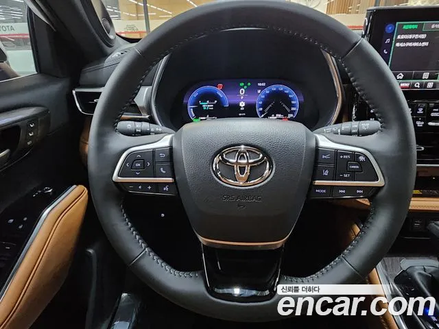 Toyota Highlander — фото 14