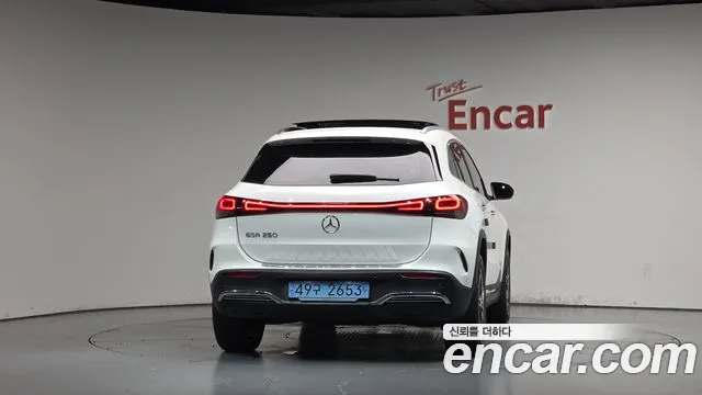 Mercedes-Benz EQA — фото 3
