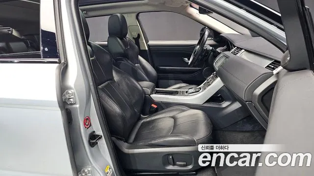 Land Rover Range Rover Evoque — фото 12