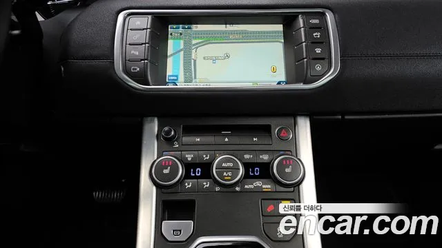 Land Rover Range Rover Evoque — фото 14
