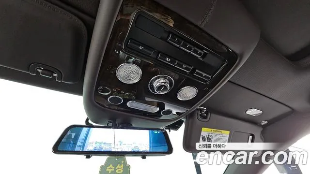 Bentley Flying Spur — фото 18